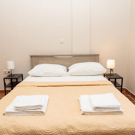 Allagiannis Group Apartments Markopoulo Mesogaias Bagian luar foto