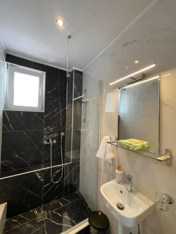 Allagiannis Group Apartments Markopoulo Mesogaias Bagian luar foto