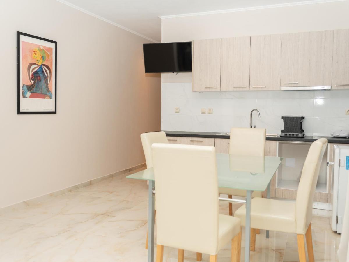 Allagiannis Group Apartments Markopoulo Mesogaias Bagian luar foto