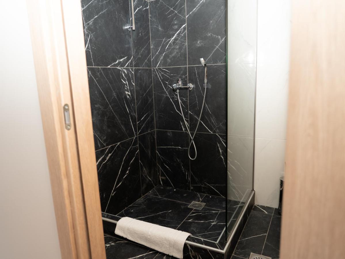 Allagiannis Group Apartments Markopoulo Mesogaias Bagian luar foto