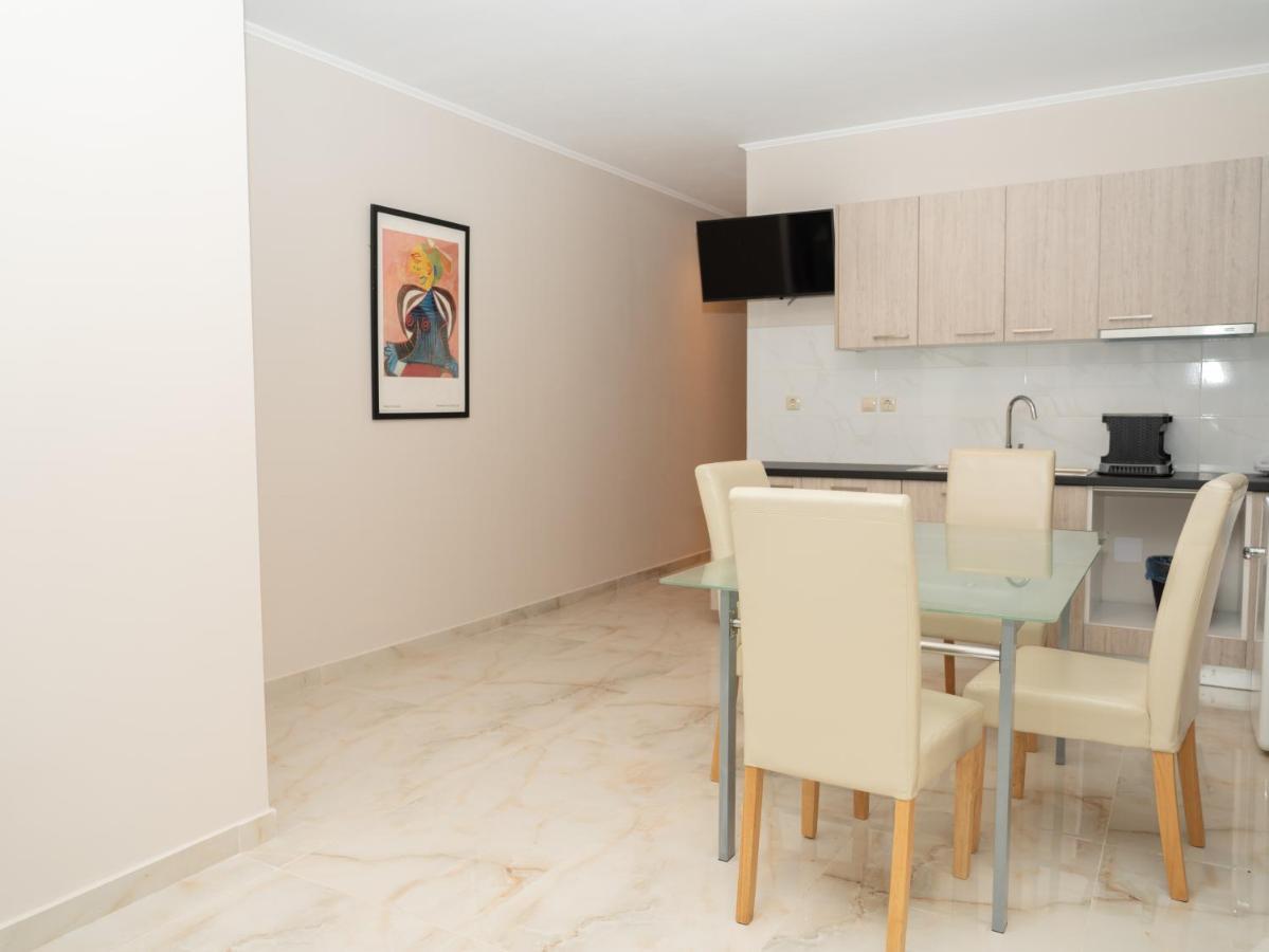 Allagiannis Group Apartments Markopoulo Mesogaias Bagian luar foto