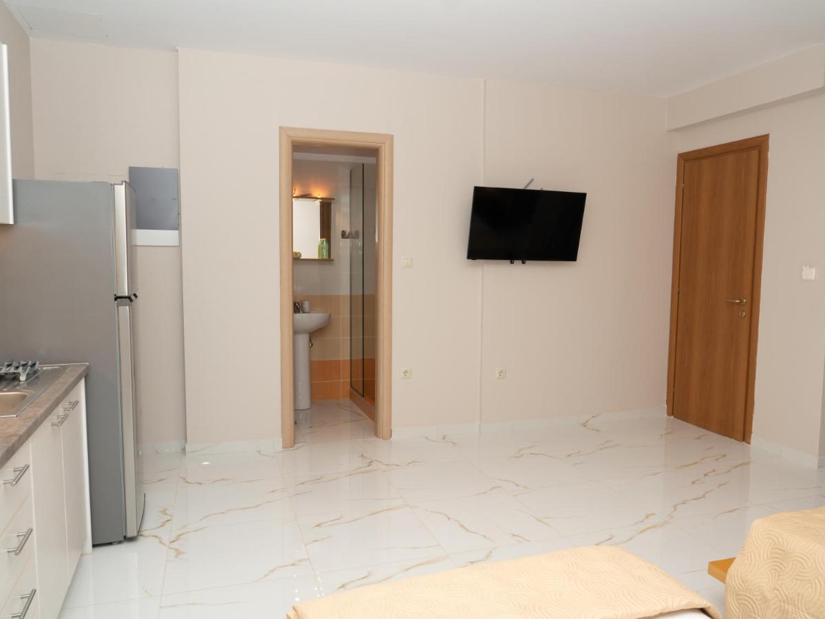 Allagiannis Group Apartments Markopoulo Mesogaias Bagian luar foto