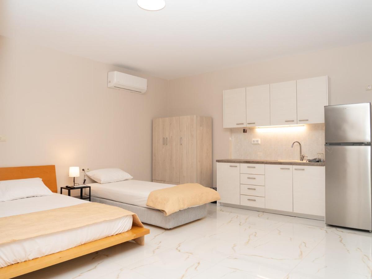 Allagiannis Group Apartments Markopoulo Mesogaias Bagian luar foto