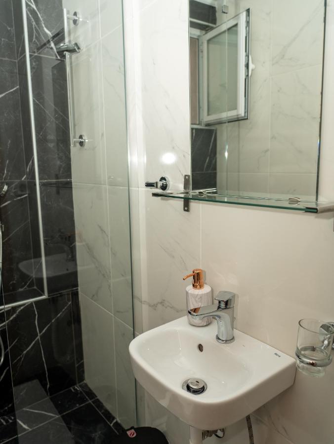 Allagiannis Group Apartments Markopoulo Mesogaias Bagian luar foto