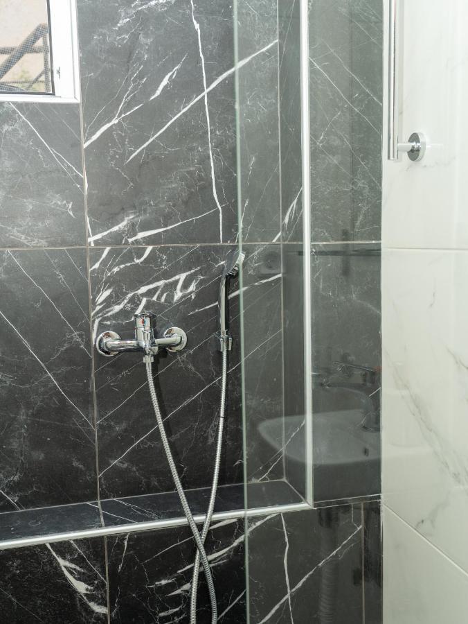 Allagiannis Group Apartments Markopoulo Mesogaias Bagian luar foto