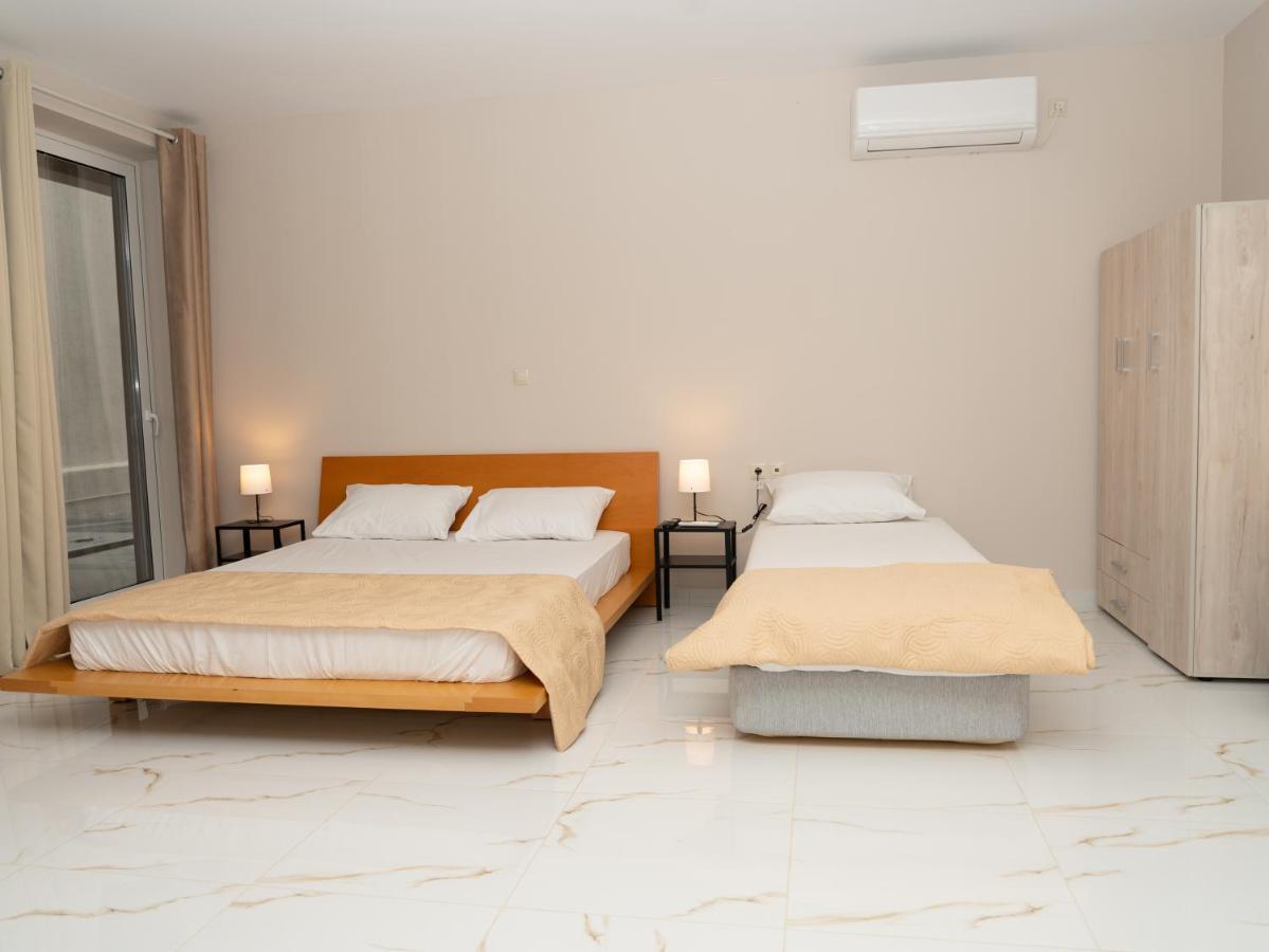 Allagiannis Group Apartments Markopoulo Mesogaias Bagian luar foto